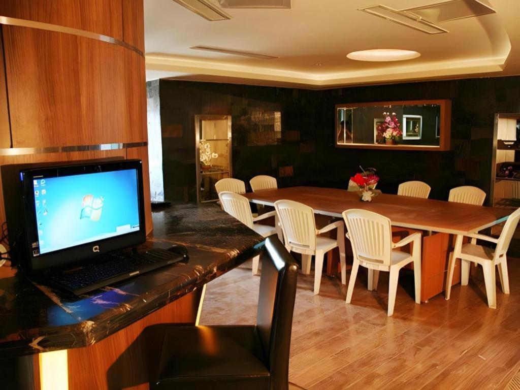 Jinan Yuquan Simpson Hotel Eksteriør bilde