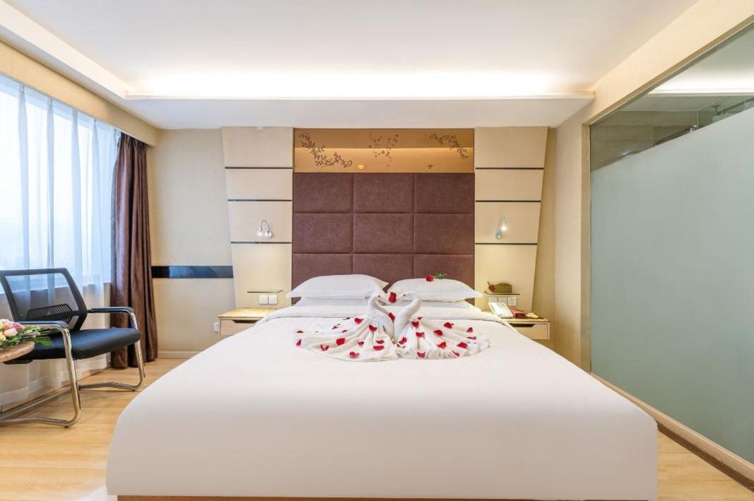 Jinan Yuquan Simpson Hotel Eksteriør bilde