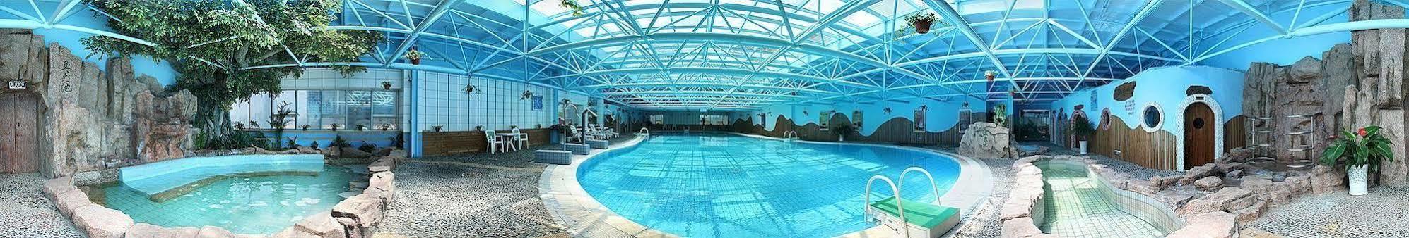 Jinan Yuquan Simpson Hotel Eksteriør bilde